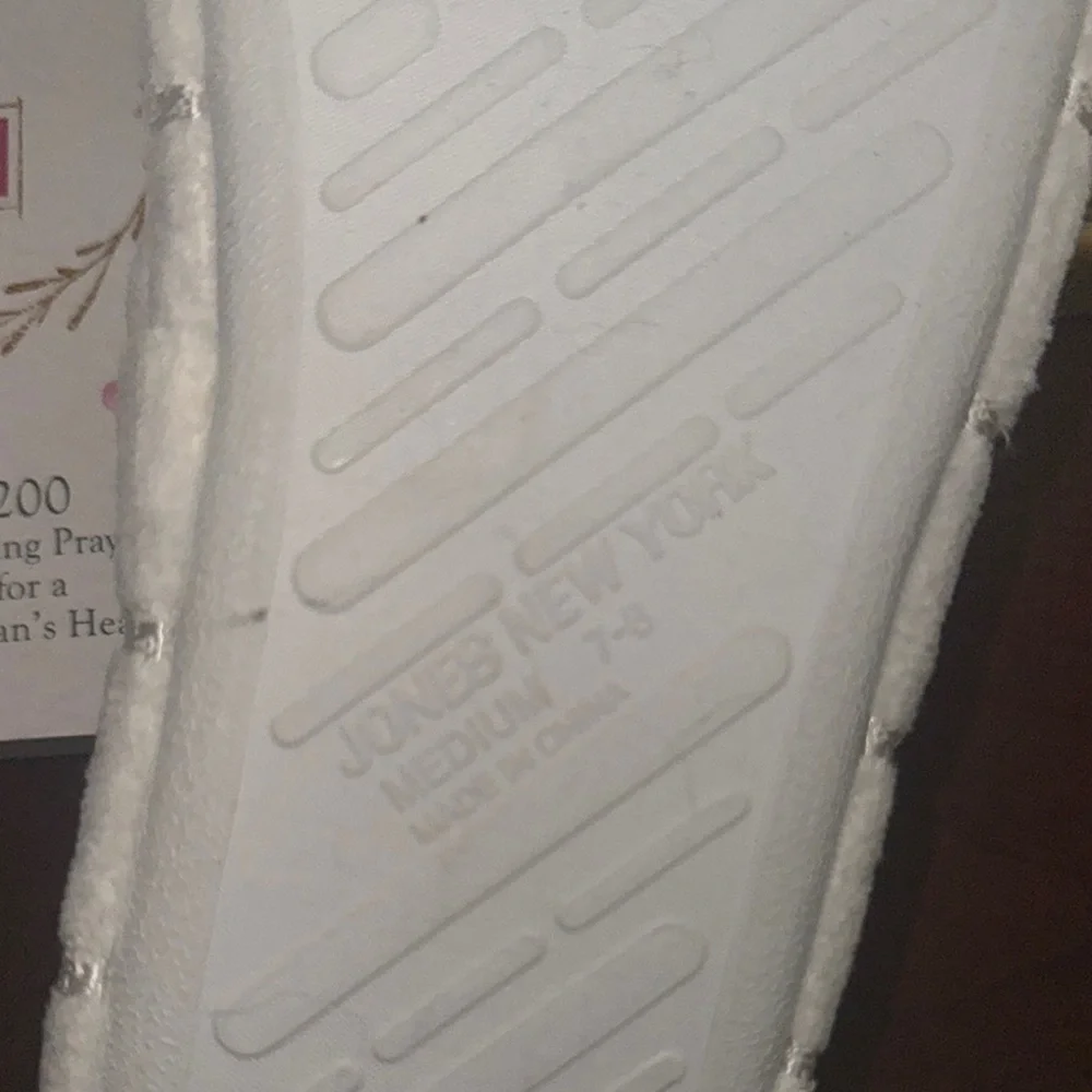 Jones New York White Slippers Soft and Cozy